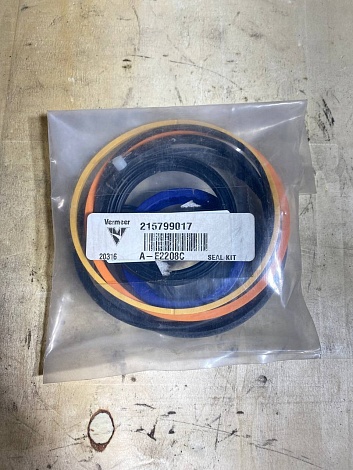 215799017 Ремкомплект г\цилиндра подачи Vermeer D24х40 А